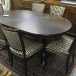 588 6320 DINING TABLE